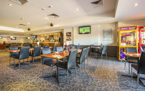 Nightcap At Rose & Crown Hotel - Accommodation Gladstone 22