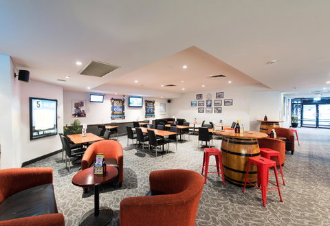 Nightcap At Rose & Crown Hotel - Accommodation Gladstone 34
