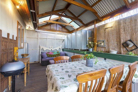 Rustic On 13th - Accommodation Gladstone 9