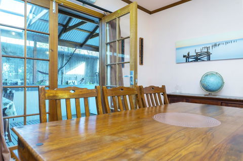 Rustic On 13th - Accommodation Gladstone 15