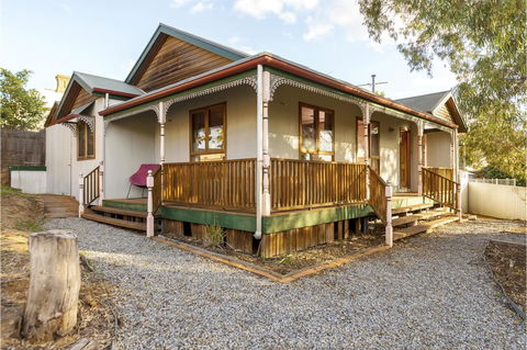 Rustic On 13th - Accommodation Gladstone 17