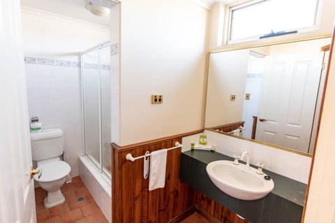 Astor Inn - Accommodation Gladstone 14