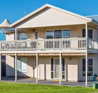 Rocks Beach House Victor Harbor - Accommodation Gladstone