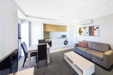 IStay Precinct Adelaide - Accommodation Gladstone 13
