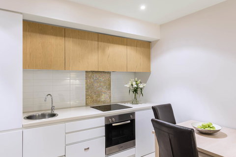 IStay Precinct Adelaide - Accommodation Gladstone 8