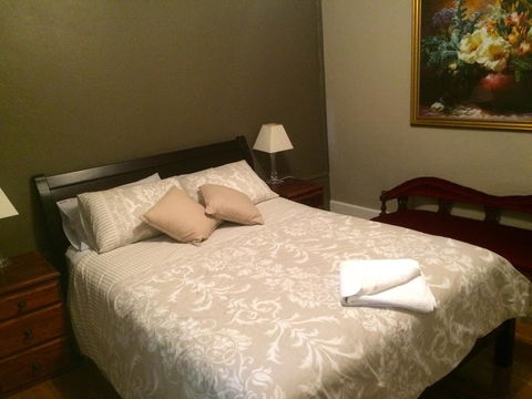 Penzance Cottage Glenelg - Accommodation Gladstone 2