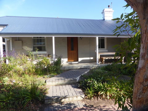 Penzance Cottage Glenelg - Accommodation Gladstone 0