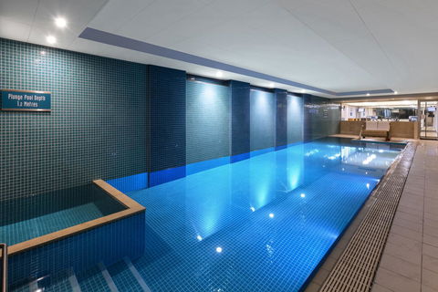 Oaks Glenelg Plaza Pier Suites - Accommodation Gladstone 8
