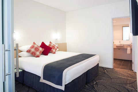 Adelaide Rockford - Accommodation Gladstone 8