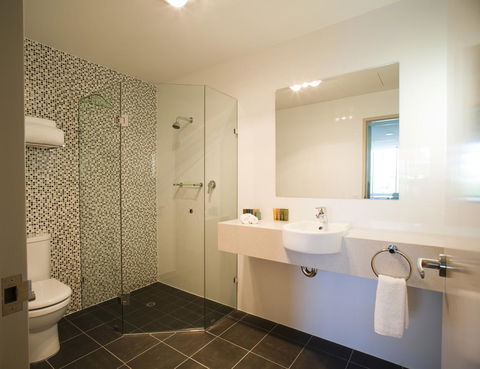Adelaide Rockford - Accommodation Gladstone 16