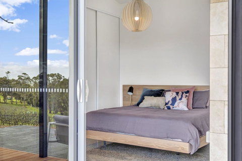 Shadow Creek McLaren Vale - Accommodation Gladstone 7