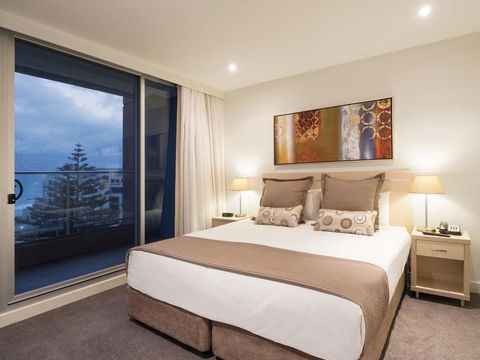 Oaks Glenelg Liberty Suites - Accommodation Gladstone 12