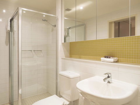 Oaks Glenelg Liberty Suites - Accommodation Gladstone 23