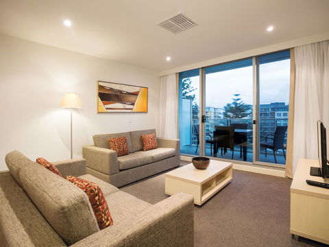 Oaks Glenelg Liberty Suites - Accommodation Gladstone 16