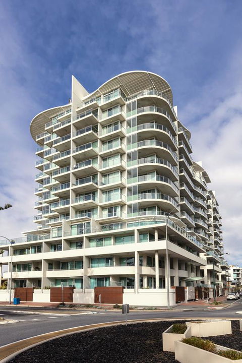Oaks Glenelg Liberty Suites - Accommodation Gladstone 1