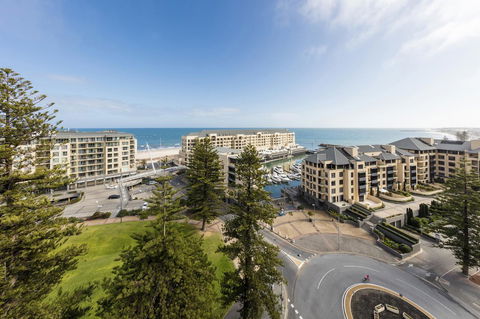 Oaks Glenelg Liberty Suites - Accommodation Gladstone 17