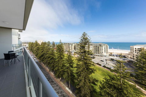 Oaks Glenelg Liberty Suites - Accommodation Gladstone 13