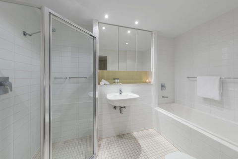 Oaks Glenelg Liberty Suites - Accommodation Gladstone 28