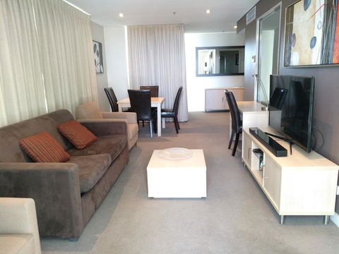 JABCA Apartments - Accommodation Gladstone 10