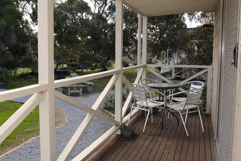 Cape Jervis Holiday Units - Accommodation Gladstone 2