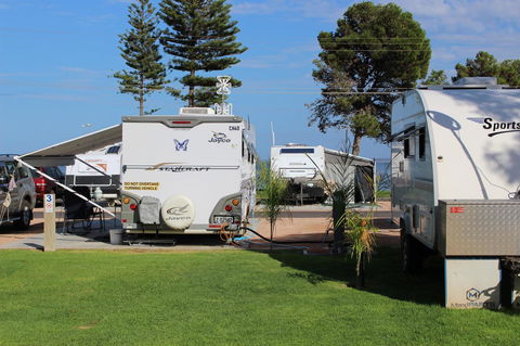 Ceduna Foreshore Caravan Park - Accommodation Gladstone 32