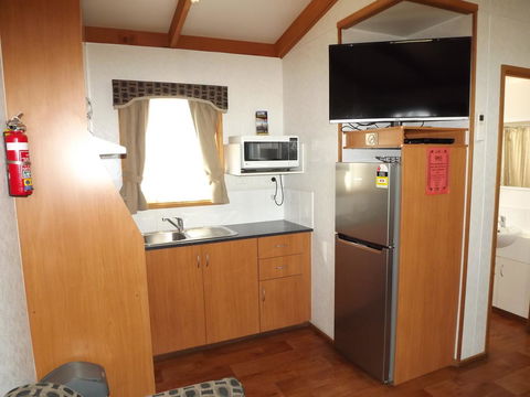 Ceduna Foreshore Caravan Park - Accommodation Gladstone 14