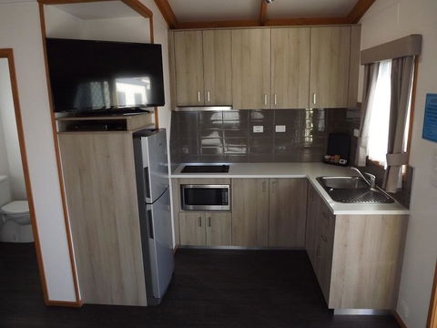 Ceduna Foreshore Caravan Park - Accommodation Gladstone 12