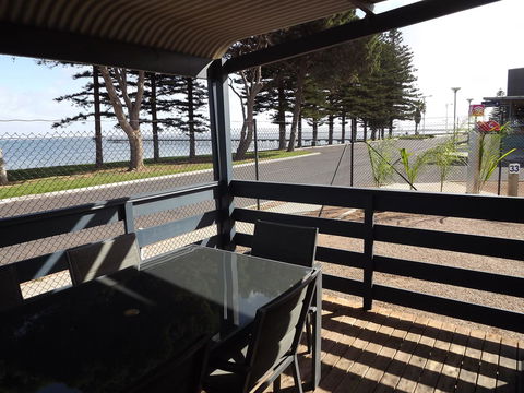 Ceduna Foreshore Caravan Park - Accommodation Gladstone 15