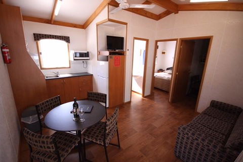 Ceduna Foreshore Caravan Park - Accommodation Gladstone 37