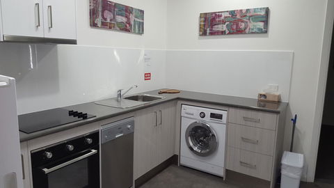Aart Apartments - Accommodation Gladstone 6