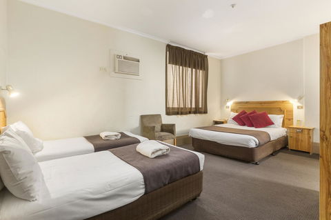 Adelaide Paringa - Accommodation Gladstone 6