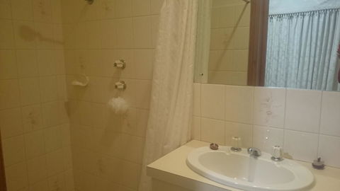 Gaerwood B&B - Accommodation Gladstone 12