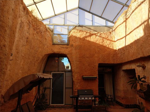 Zen Underground B&B - Accommodation Gladstone 8