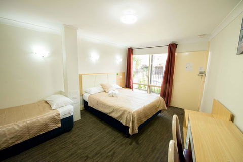 Jacksons Motor Inn - Accommodation Gladstone 26
