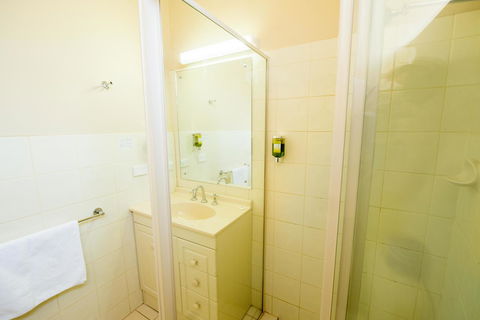 Jacksons Motor Inn - Accommodation Gladstone 19