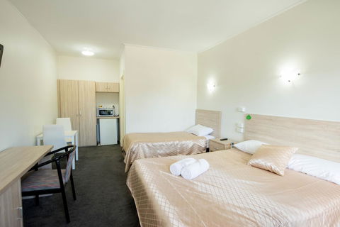 Jacksons Motor Inn - Accommodation Gladstone 14