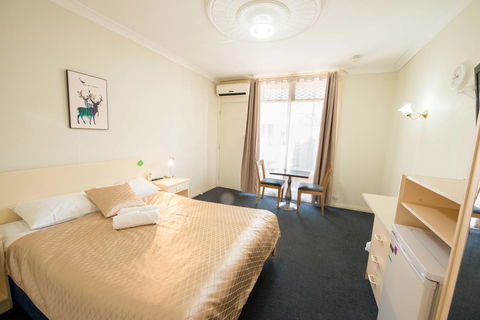 Jacksons Motor Inn - Accommodation Gladstone 5