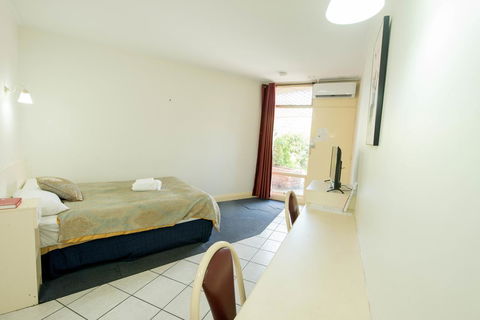 Jacksons Motor Inn - Accommodation Gladstone 33