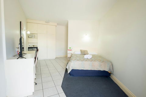 Jacksons Motor Inn - Accommodation Gladstone 32