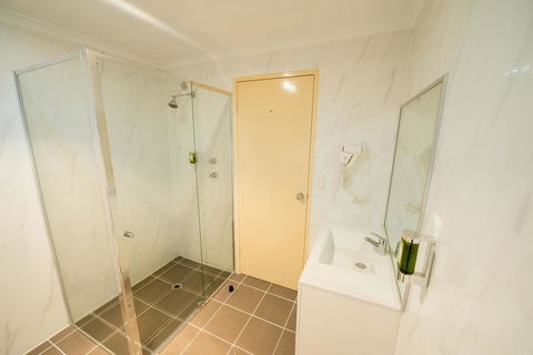 Jacksons Motor Inn - Accommodation Gladstone 21