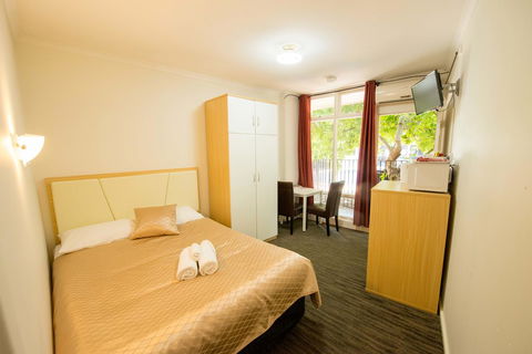 Jacksons Motor Inn - Accommodation Gladstone 8