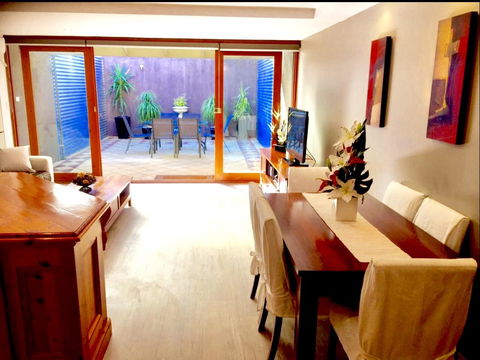 Superb Townhouse In North Adelaide - Accommodation Gladstone 9