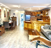 Superb Townhouse in North Adelaide - Accommodation Gladstone