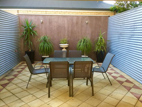 Superb Townhouse In North Adelaide - Accommodation Gladstone 21