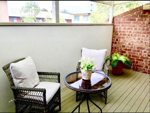 Superb Townhouse In North Adelaide - Accommodation Gladstone 5