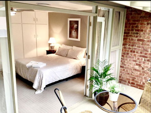 Superb Townhouse In North Adelaide - Accommodation Gladstone 3