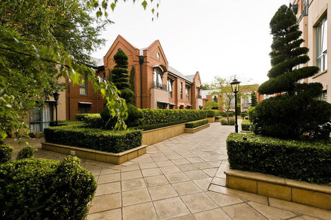 Majestic Old Lion Apartments - Accommodation Gladstone 19