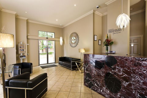 Majestic Old Lion Apartments - Accommodation Gladstone 14