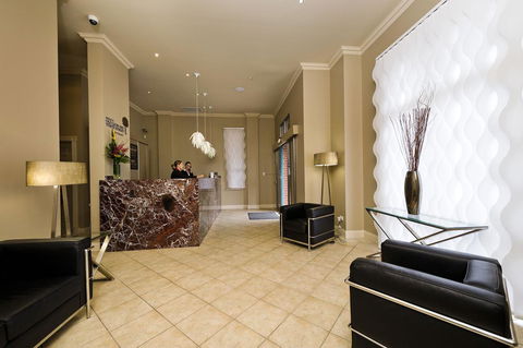 Majestic Old Lion Apartments - Accommodation Gladstone 15