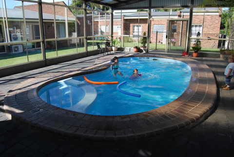 Arkana Motor Inn & Terrace Apartments - Accommodation Gladstone 2